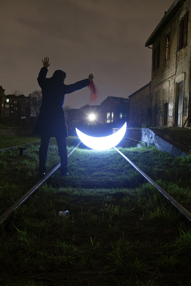 Today’s moon is yesterday’s sun. Homage to the Pioneer Mitya Abrosimov. An accident on the railroad like yesterday’s sun